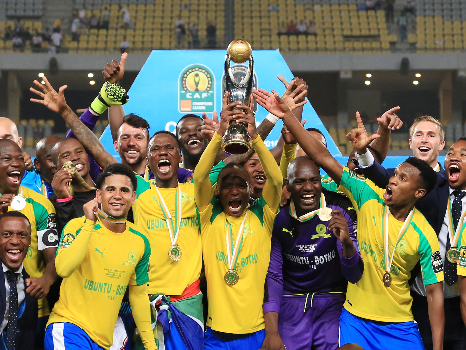 Mamelodi Sundowns players lifting their first CAF Champions League trophy in 2016