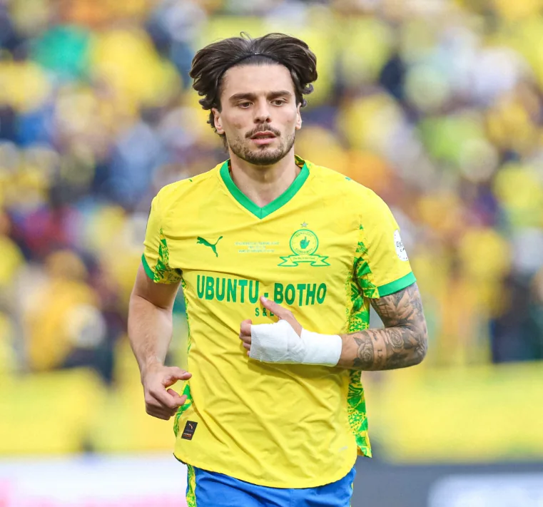 Nuno Santos in the Sundowns home kit during a match