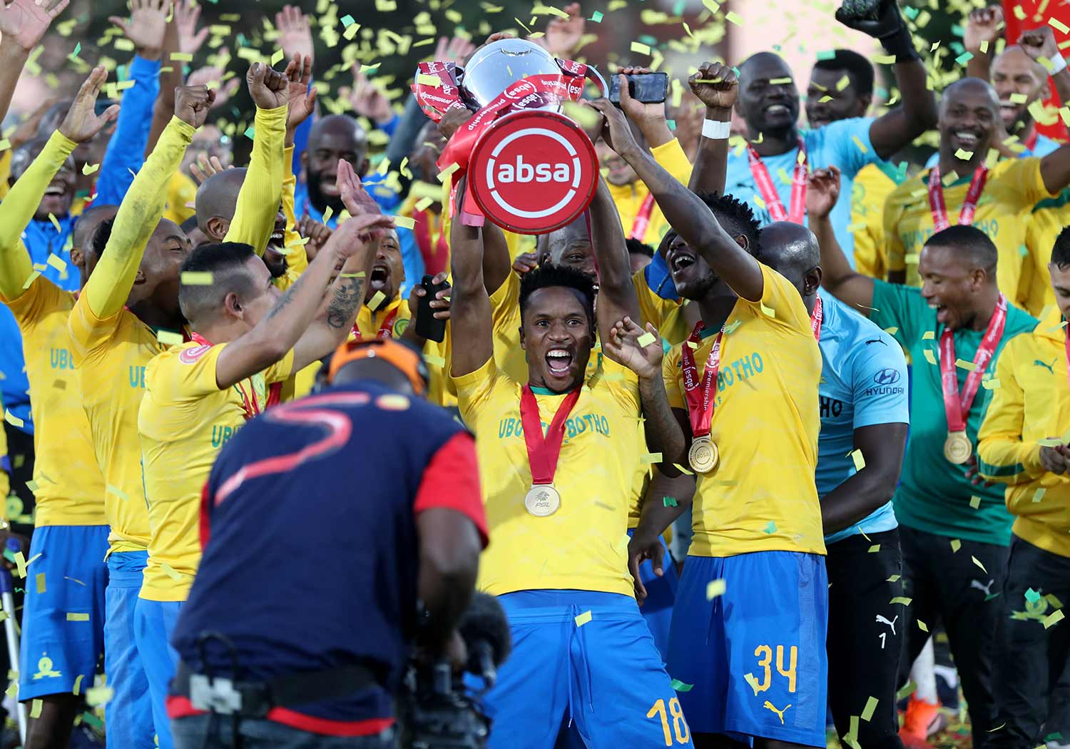 Mamelodi Sundowns players celebrating an ABSA Premiership title